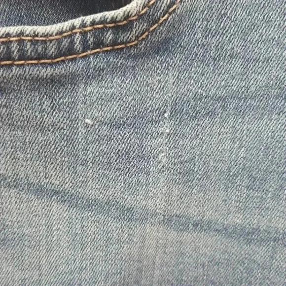 Liz Claiborne Crop Jeans - Picture 3 of 6